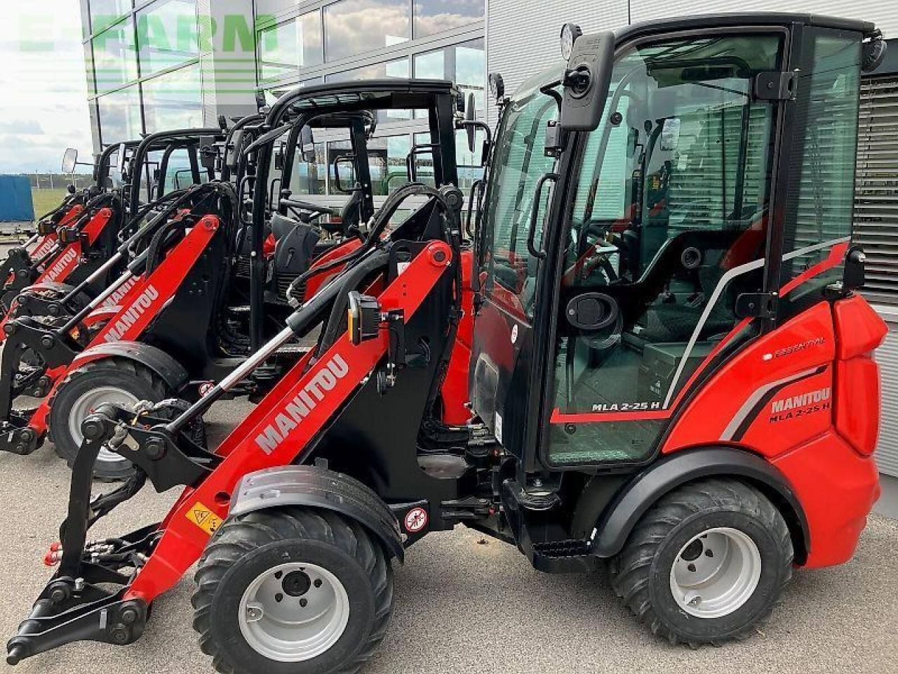 Компактный фронтальный погрузчик Manitou mla2-25: фото 6