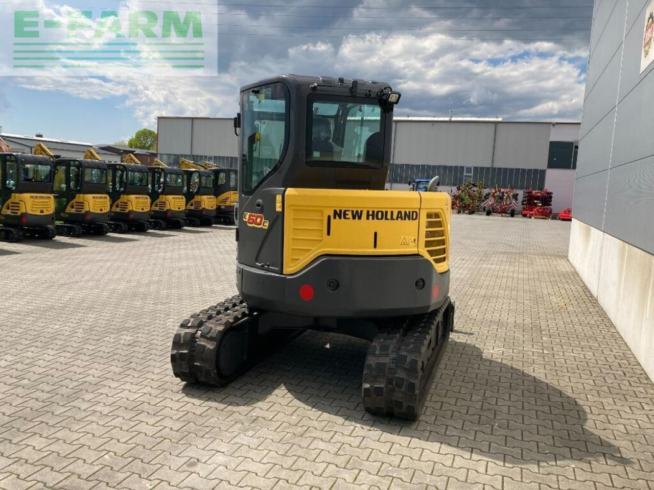 Мини-экскаватор New Holland e 60c: фото 6