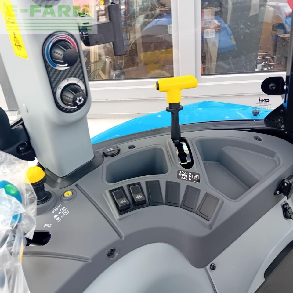 Трактор New Holland new holland t 5.100: фото 8
