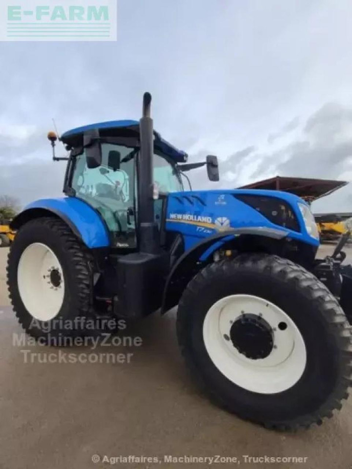 New Holland t7 230 - Трактор: фото 1 New Holland t7 230 - Трактор: фото 1