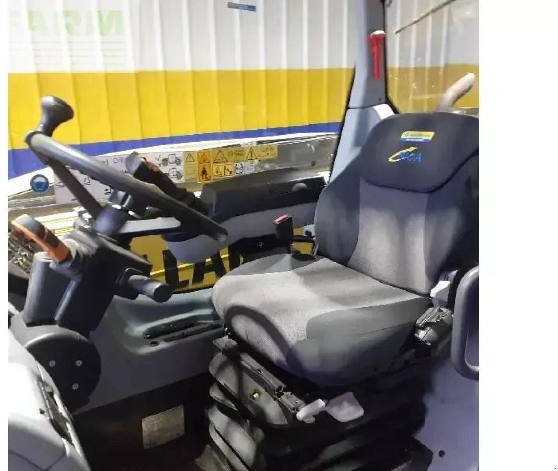 Телескопический погрузчик New Holland th7.42: фото 7 Телескопический погрузчик New Holland th7.42: фото 7