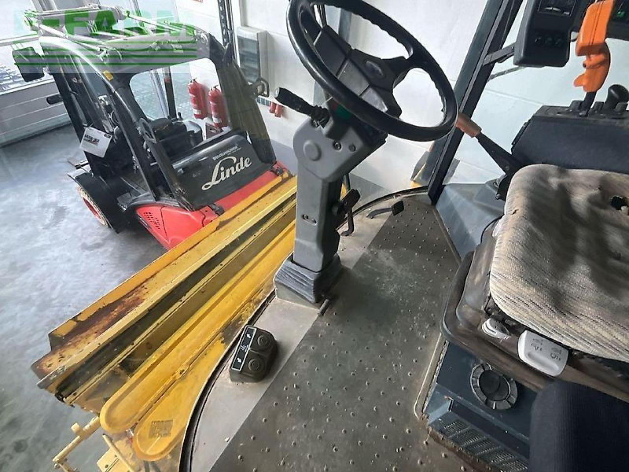 Зерноуборочный комбайн New Holland tx 65: фото 8