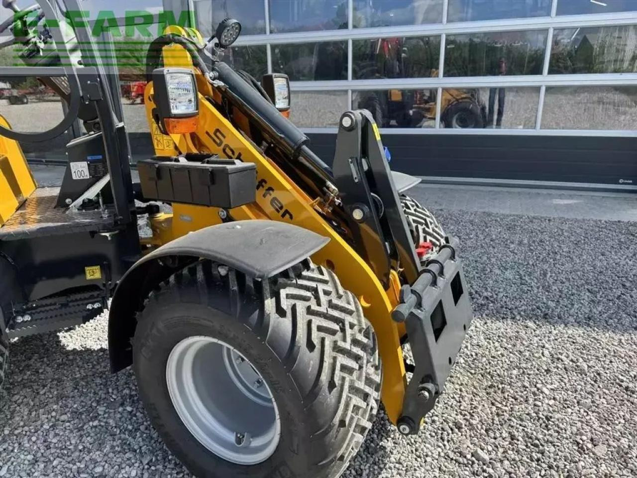 Мини-экскаватор Schäffer 2430s elite: фото 10