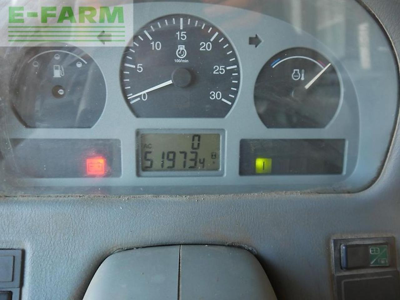 Трактор Valtra 8450: фото 12
