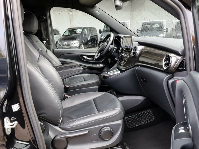 MERCEDES-BENZ EQV 300 Avantgarde,lang,6Sitze,2xSchiebetür el.... - Пассажирский фургон, Электрический фургон: фото 5 MERCEDES-BENZ EQV 300 Avantgarde,lang,6Sitze,2xSchiebetür el.... - Пассажирский фургон, Электрический фургон: фото 5