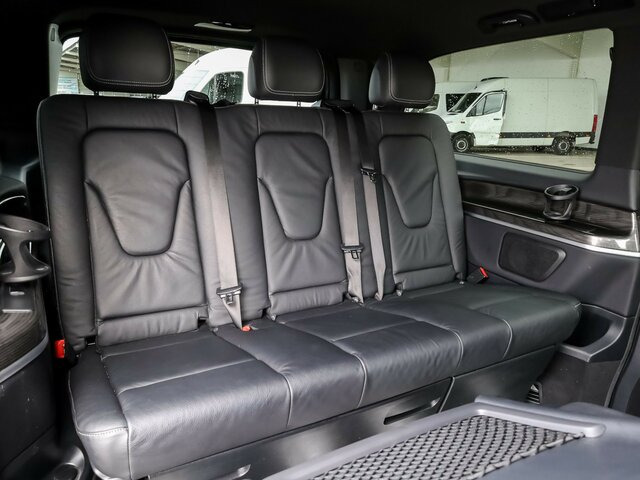 MERCEDES-BENZ EQV 300 Avantgarde,lang,6Sitze,2xSchiebetür el.... - Пассажирский фургон, Электрический фургон: фото 3 MERCEDES-BENZ EQV 300 Avantgarde,lang,6Sitze,2xSchiebetür el.... - Пассажирский фургон, Электрический фургон: фото 3