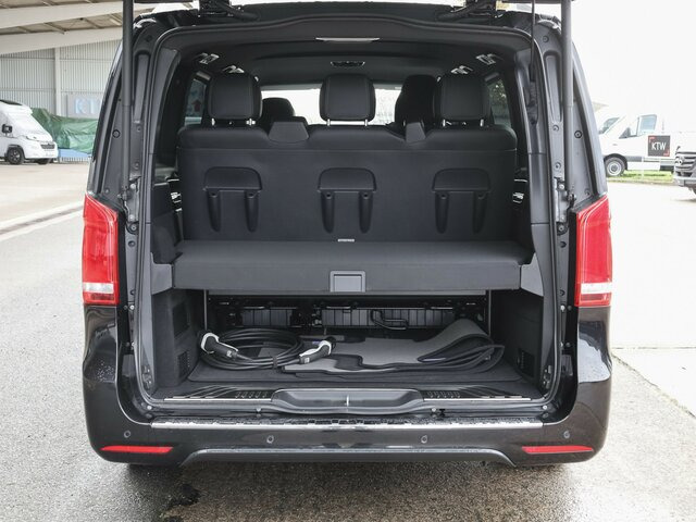 MERCEDES-BENZ EQV 300 Avantgarde,lang,6Sitze,2xSchiebetür el.... - Пассажирский фургон, Электрический фургон: фото 2 MERCEDES-BENZ EQV 300 Avantgarde,lang,6Sitze,2xSchiebetür el.... - Пассажирский фургон, Электрический фургон: фото 2