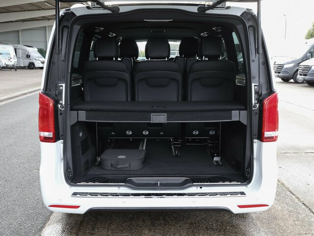 MERCEDES-BENZ EQV 300 Avantgarde,lang,7Sitze,2xSchiebetür,LED... - Пассажирский фургон, Электрический фургон: фото 2 MERCEDES-BENZ EQV 300 Avantgarde,lang,7Sitze,2xSchiebetür,LED... - Пассажирский фургон, Электрический фургон: фото 2