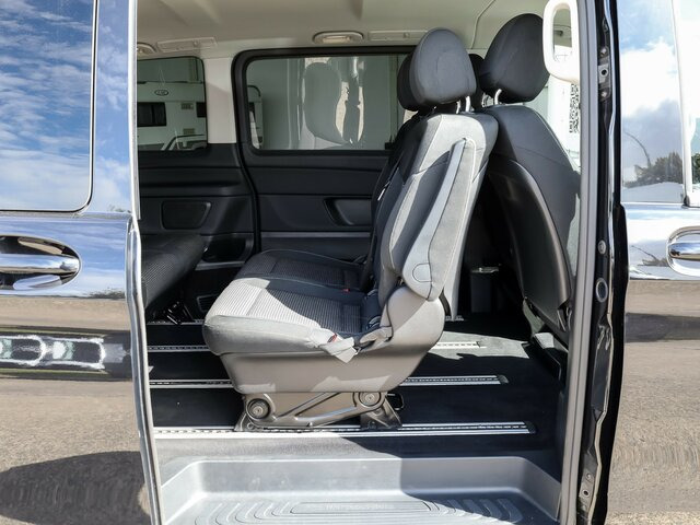 MERCEDES-BENZ EQV 300 lang,7Sitze,2xKlima,2Schiebetür el.,LED - Микроавтобус, Электробус: фото 5 MERCEDES-BENZ EQV 300 lang,7Sitze,2xKlima,2Schiebetür el.,LED - Микроавтобус, Электробус: фото 5