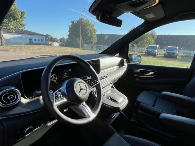 MERCEDES-BENZ V 300 Avantgarde Extralang,2xSchiebetür elektr.... - Пассажирский фургон: фото 4 MERCEDES-BENZ V 300 Avantgarde Extralang,2xSchiebetür elektr.... - Пассажирский фургон: фото 4
