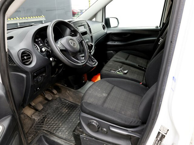 MERCEDES-BENZ Vito114CDI KA lang ,Klima,Sortimo Regalsystem... - Легковой фургон: фото 2 MERCEDES-BENZ Vito114CDI KA lang ,Klima,Sortimo Regalsystem... - Легковой фургон: фото 2