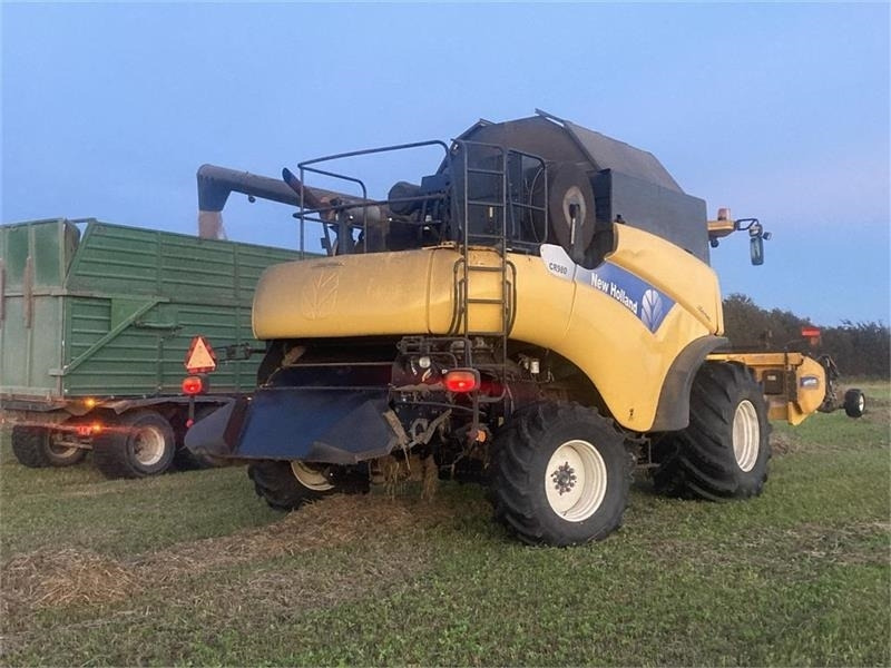 New Holland CR 980 1050er hjul og 30Fod 4 hjulstræk - Зерноуборочный комбайн: фото 5 New Holland CR 980 1050er hjul og 30Fod 4 hjulstræk - Зерноуборочный комбайн: фото 5