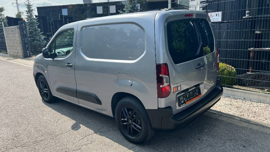 Citroën Berlingo 1.5 Blue HDI, Kasten, 8 Reifen, Klima - Фургон с закрытым кузовом: фото 5 Citroën Berlingo 1.5 Blue HDI, Kasten, 8 Reifen, Klima - Фургон с закрытым кузовом: фото 5