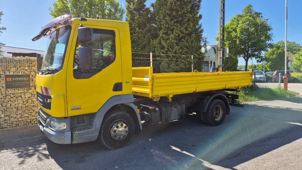 DAF Lkw 3-Seiten-Kipper Meiller 45.220, 2 x AHK, Servo - Самосвал: фото 1 DAF Lkw 3-Seiten-Kipper Meiller 45.220, 2 x AHK, Servo - Самосвал: фото 1