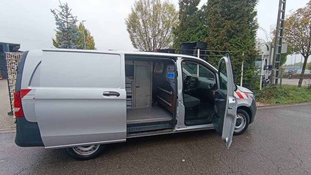 Mercedes-Benz Vito 114 CDI Werkstattschränke, Standheizung, PDC - Фургон с закрытым кузовом: фото 2 Mercedes-Benz Vito 114 CDI Werkstattschränke, Standheizung, PDC - Фургон с закрытым кузовом: фото 2