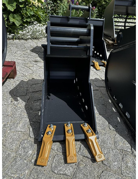 Big Tieflöffel 30cm mit MAR03 Aufnahme - Ковш: фото 2 Big Tieflöffel 30cm mit MAR03 Aufnahme - Ковш: фото 2