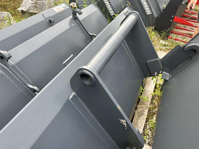 Big Schwergutschaufel 200 cm mit Bobcat Teleskoplader Aufnahme - Навесное оборудование: фото 2 Big Schwergutschaufel 200 cm mit Bobcat Teleskoplader Aufnahme - Навесное оборудование: фото 2