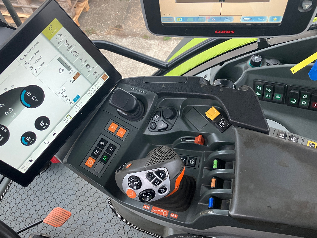 Трактор CLAAS Arion 550: фото 8