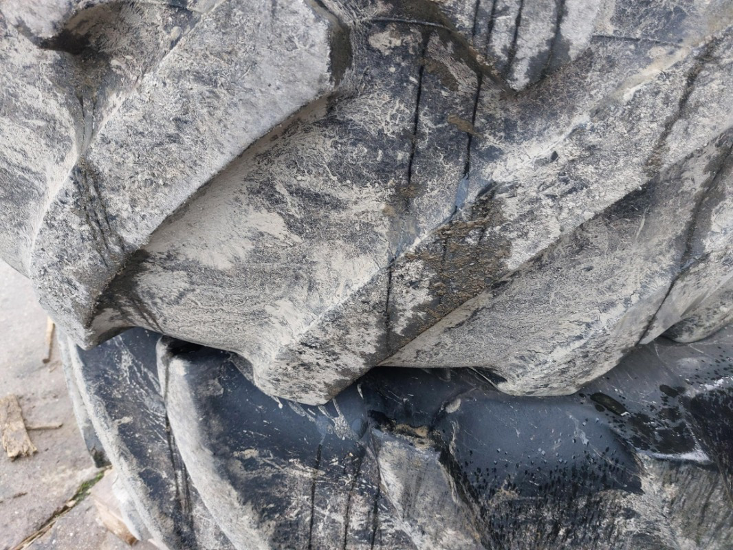 Continental 900/60R38 750/55R30 John Deere 8335R 8430 8530 - Шины и диски: фото 3 Continental 900/60R38 750/55R30 John Deere 8335R 8430 8530 - Шины и диски: фото 3