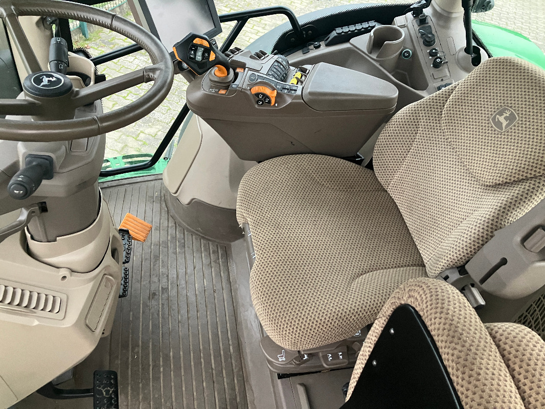 John Deere 6R185 - Трактор: фото 4 John Deere 6R185 - Трактор: фото 4