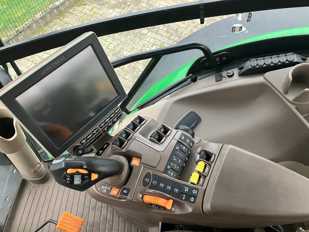 John Deere 6R185 - Трактор: фото 3 John Deere 6R185 - Трактор: фото 3