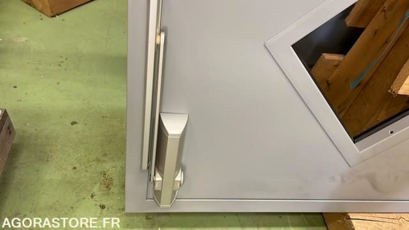 2 portes de service neuve et complete - Инструмент/ Оборудование: фото 5 2 portes de service neuve et complete - Инструмент/ Оборудование: фото 5