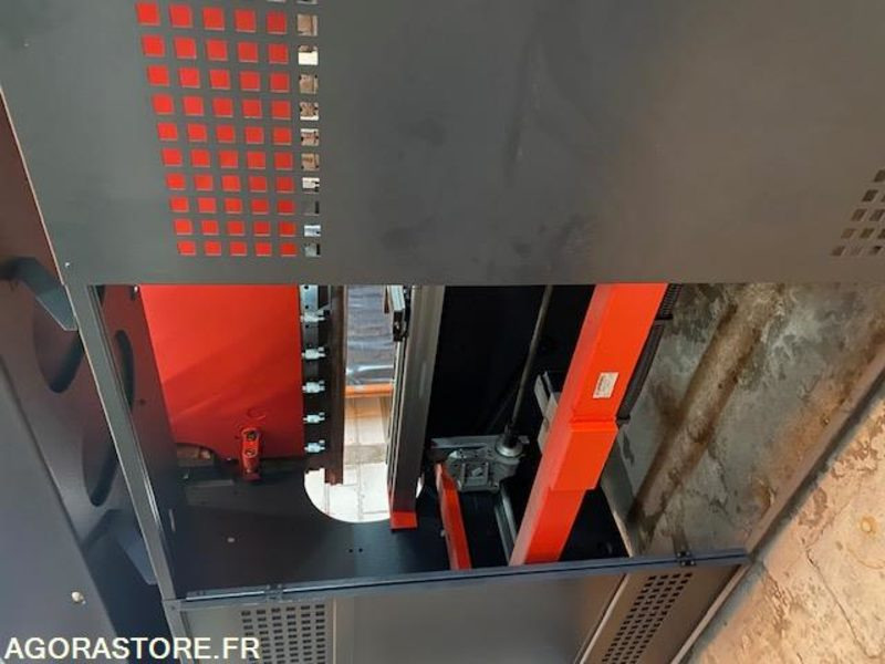 AMADA PRESSE-PLIEUSE HYDRAULIQUE - Инструмент/ Оборудование: фото 4 AMADA PRESSE-PLIEUSE HYDRAULIQUE - Инструмент/ Оборудование: фото 4
