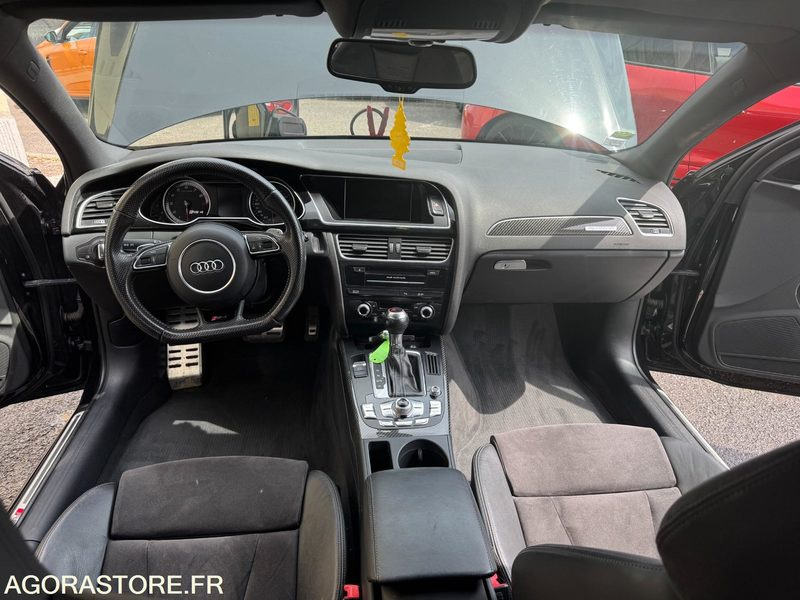 AUDI A4 RS4 - 2013 - 155 000KM - Легковой автомобиль: фото 5 AUDI A4 RS4 - 2013 - 155 000KM - Легковой автомобиль: фото 5