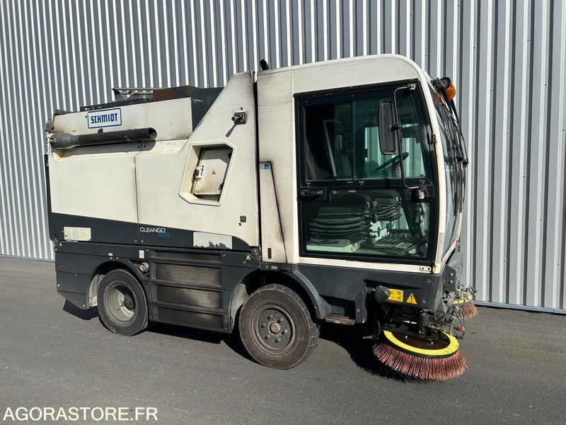 BALAYEUSE DE VOIRIE - SCHMIDT CLEANGO 500 - 2011 - 10 000 HEURES - Подметально-уборочная машина: фото 1 BALAYEUSE DE VOIRIE - SCHMIDT CLEANGO 500 - 2011 - 10 000 HEURES - Подметально-уборочная машина: фото 1