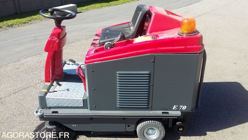 BALAYEUSE ELECTRIQUE A BATTERIES STYLE E70 - 2023 - Подметально-уборочная машина: фото 1 BALAYEUSE ELECTRIQUE A BATTERIES STYLE E70 - 2023 - Подметально-уборочная машина: фото 1