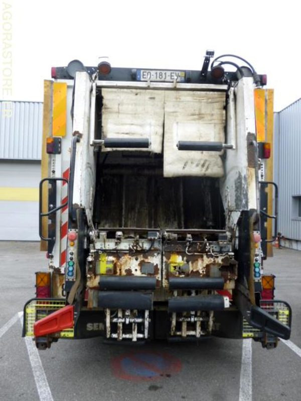 BOM ECONIC MERCEDES CABINE TYPE BUS 2007 4 places 247550kms - Мусоровоз: фото 2 BOM ECONIC MERCEDES CABINE TYPE BUS 2007 4 places 247550kms - Мусоровоз: фото 2