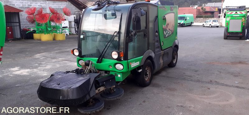 BROSSEUSE ASPIRATIRICE AQUAZURA MC200 - Подметально-уборочная машина: фото 1 BROSSEUSE ASPIRATIRICE AQUAZURA MC200 - Подметально-уборочная машина: фото 1