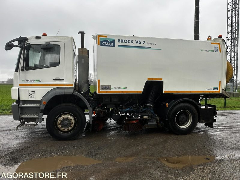 Balayeuse aspiratrice de voirie BROCK SL 280 JUMBO - 2006 - 310 527 KMS - Подметально-уборочная машина: фото 3 Balayeuse aspiratrice de voirie BROCK SL 280 JUMBO - 2006 - 310 527 KMS - Подметально-уборочная машина: фото 3