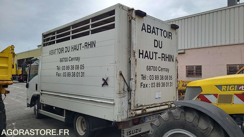 Bétaillère abattoir ISUZU - 2008 - Грузовик для перевозки животных: фото 4 Bétaillère abattoir ISUZU - 2008 - Грузовик для перевозки животных: фото 4
