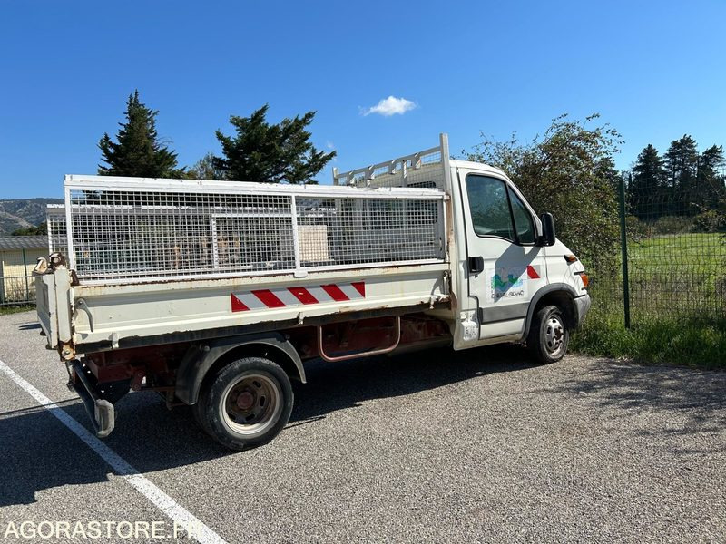 CAMION BENNE IVECO DAILY - Цельнометаллический фургон: фото 1 CAMION BENNE IVECO DAILY - Цельнометаллический фургон: фото 1