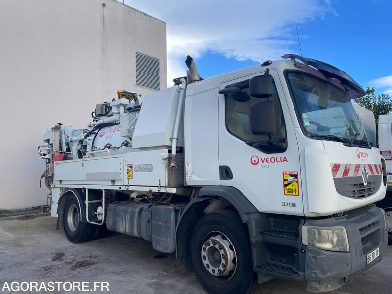CAMION RENAULT19 HYDROCURER HUWER - 2018 / 341 258 KM - Ассенизатор: фото 1 CAMION RENAULT19 HYDROCURER HUWER - 2018 / 341 258 KM - Ассенизатор: фото 1