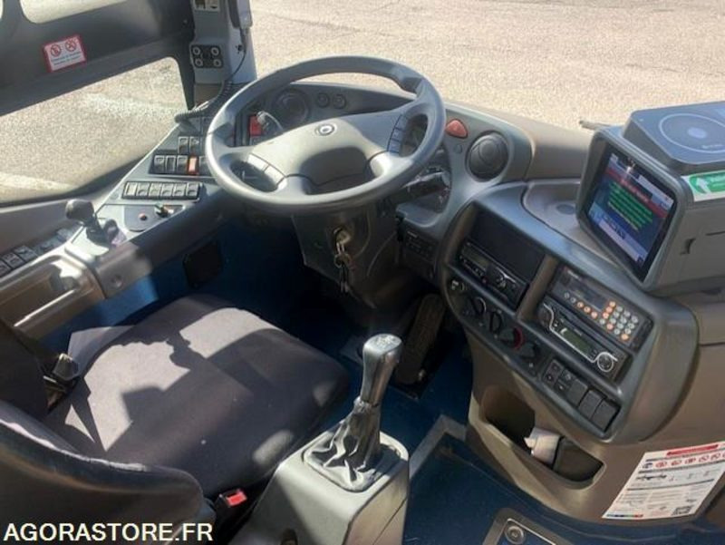 CAR IRISBUS RECREO N°15213- MEC 2009 - 444297 Km AD507BZ - Школьный автобус: фото 3 CAR IRISBUS RECREO N°15213- MEC 2009 - 444297 Km AD507BZ - Школьный автобус: фото 3