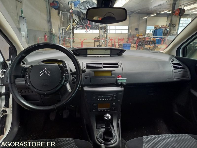 CITROEN C4 PACK AMBIANCE HDI92 - 2007 - Легковой автомобиль: фото 3 CITROEN C4 PACK AMBIANCE HDI92 - 2007 - Легковой автомобиль: фото 3