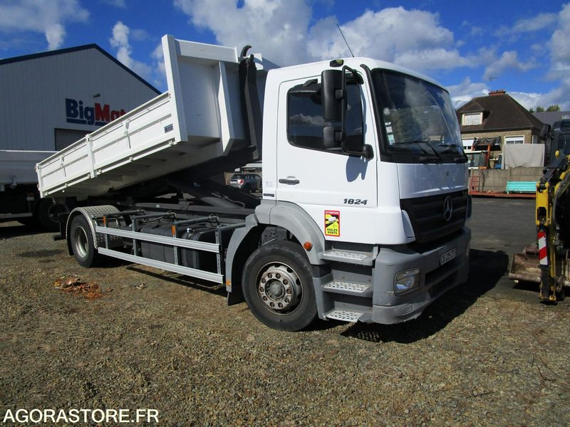 Camion benne Ampliroll Mercedes Axor - 2007 - 206 900 km - TRES BON ETAT - Крюковой мультилифт: фото 1 Camion benne Ampliroll Mercedes Axor - 2007 - 206 900 km - TRES BON ETAT - Крюковой мультилифт: фото 1