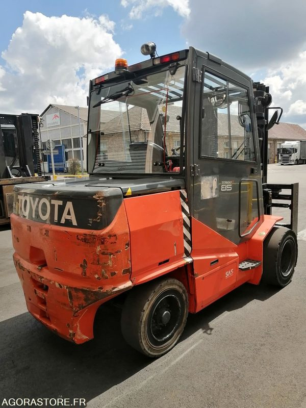Chariot Toyota 8FBMHT85 - 2015 (5213) - Электропогрузчик: фото 4 Chariot Toyota 8FBMHT85 - 2015 (5213) - Электропогрузчик: фото 4