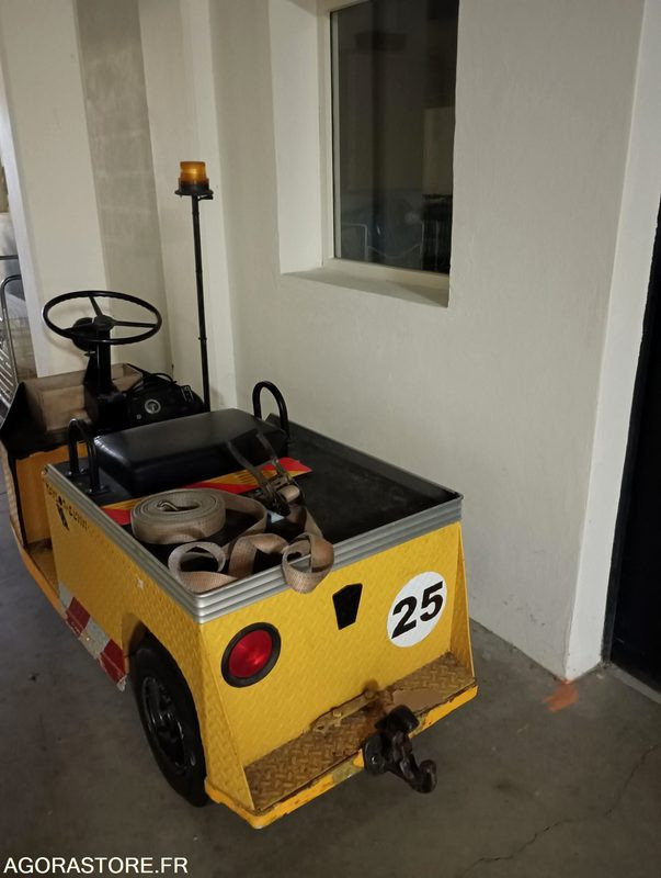 Chariot électrique TAYLOR DUNN - Bon état - 2010 - Складской тягач: фото 2 Chariot électrique TAYLOR DUNN - Bon état - 2010 - Складской тягач: фото 2