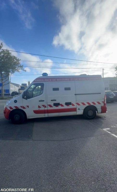 DT-542-NF - Roulant - Renault Master - VASP - 462 946 Kms - Машина скорой помощи: фото 2 DT-542-NF - Roulant - Renault Master - VASP - 462 946 Kms - Машина скорой помощи: фото 2