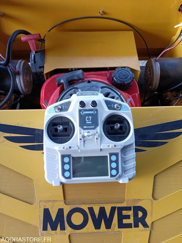 Debroussailleuse radiocommandée - Садовое оборудование: фото 4 Debroussailleuse radiocommandée - Садовое оборудование: фото 4