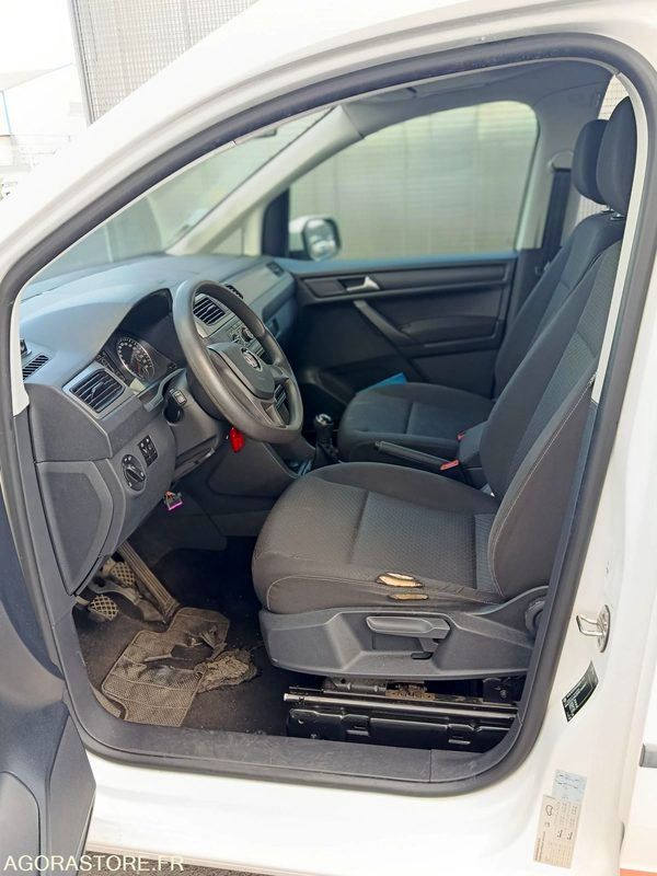 EP-632-HF - Roulant - Volkswagen CADDY - VP - Modulable - 426 759 Kms - Легковой автомобиль: фото 5 EP-632-HF - Roulant - Volkswagen CADDY - VP - Modulable - 426 759 Kms - Легковой автомобиль: фото 5