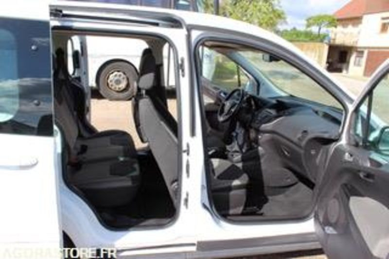 FORD TOURNEO - 2017 - 178 348 KMS - EP426FZ - Легковой фургон: фото 5 FORD TOURNEO - 2017 - 178 348 KMS - EP426FZ - Легковой фургон: фото 5