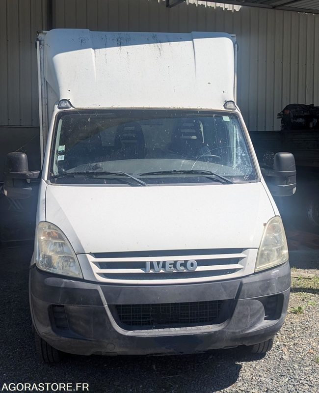FOURGON IVECO 35C18 - 2008 - 182 000 KM - Цельнометаллический фургон: фото 1 FOURGON IVECO 35C18 - 2008 - 182 000 KM - Цельнометаллический фургон: фото 1