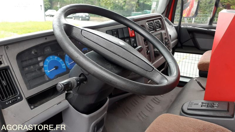 FOURGON POMPE TONNE - RENAULT MIDLUM - 680 AFL 29 - Пожарная машина: фото 5 FOURGON POMPE TONNE - RENAULT MIDLUM - 680 AFL 29 - Пожарная машина: фото 5