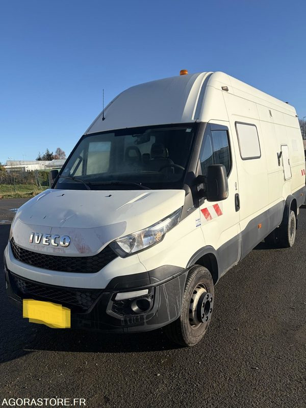 Fourgon iveco 70C17 (7 T) - 142000 - 2016 - Фургон: фото 1 Fourgon iveco 70C17 (7 T) - 142000 - 2016 - Фургон: фото 1