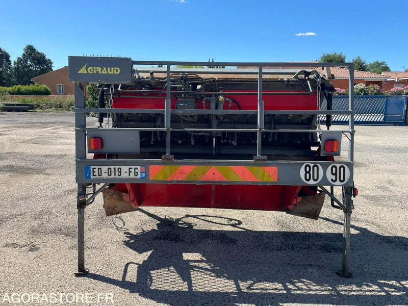 GRAVILLONNEUR ROLA 450 MAUGUIN D'OCCASION - Асфальтоукладочная техника: фото 1 GRAVILLONNEUR ROLA 450 MAUGUIN D'OCCASION - Асфальтоукладочная техника: фото 1