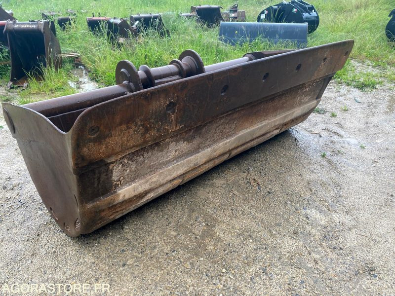 Godet curage 2000mm MORIN M6 - Экскаватор: фото 1 Godet curage 2000mm MORIN M6 - Экскаватор: фото 1